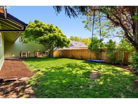 1823 NE Garfield Street Camas WA 98607