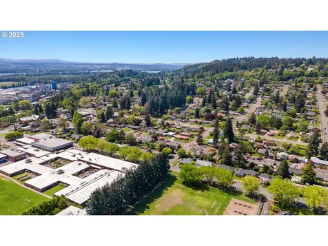 1823 NE Garfield Street Camas WA 98607
