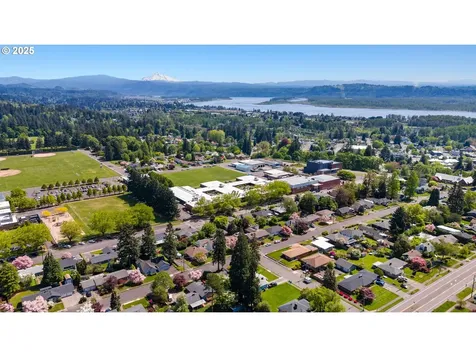 1823 NE Garfield Street Camas WA 98607