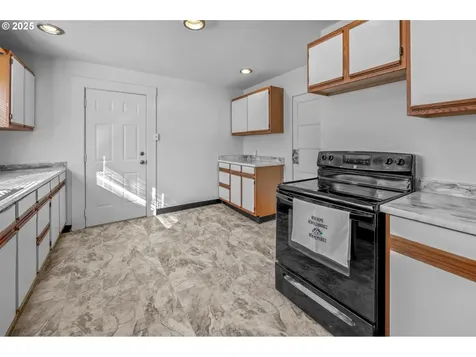 1805 NE Emerson Street Portland OR 97211