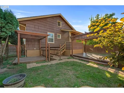 1805 NE Emerson Street Portland OR 97211