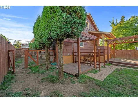 1805 NE Emerson Street Portland OR 97211