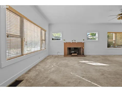 1805 NE Emerson Street Portland OR 97211