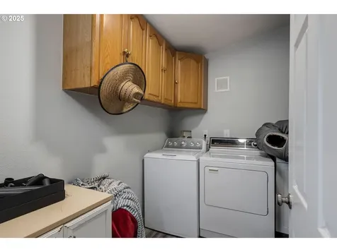 11023 NE Glisan Street Portland OR 97220