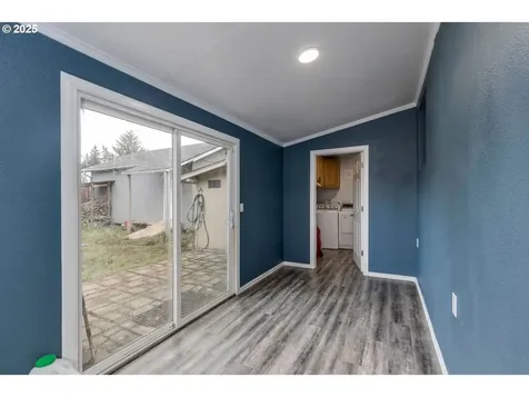11023 NE Glisan Street Portland OR 97220