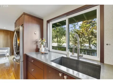 75 W 35th Avenue Eugene OR 97405