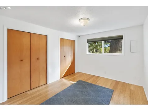 75 W 35th Avenue Eugene OR 97405