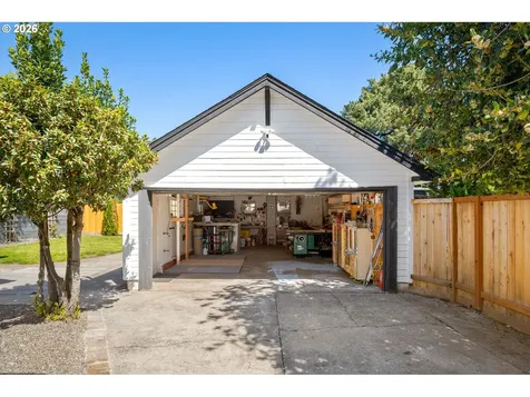 701 N Terry Street Portland OR 97217