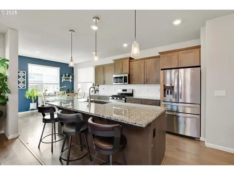 2718 NW Meadows Drive Mcminnville OR 97128
