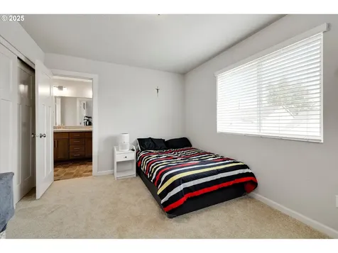 2718 NW Meadows Drive Mcminnville OR 97128
