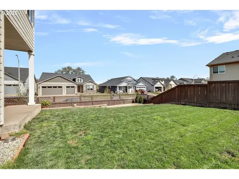 2718 NW Meadows Drive Mcminnville OR 97128