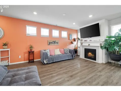 2718 NW Meadows Drive Mcminnville OR 97128
