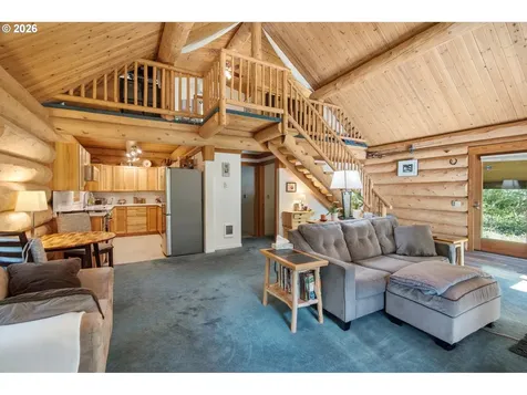 282 Edgewater Drive Carson WA 98610