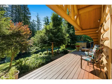 282 Edgewater Drive Carson WA 98610