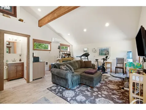 282 Edgewater Drive Carson WA 98610