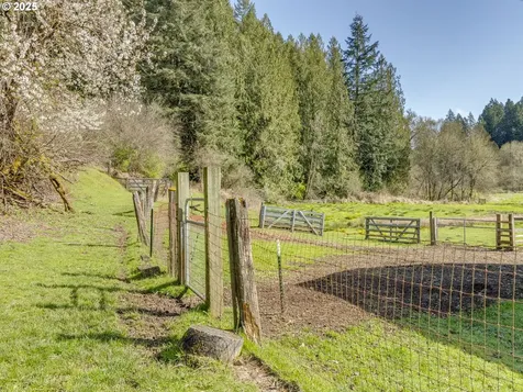 14703 NW Killin Road Banks OR 97106