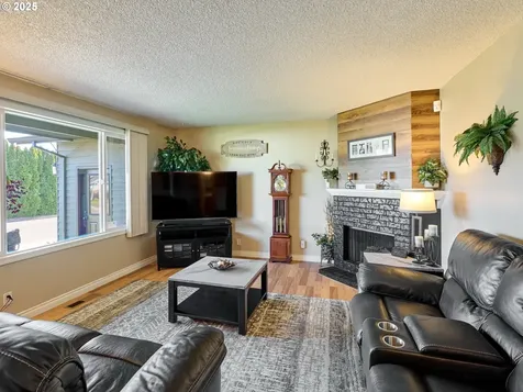 3071 Greenbrook Court NE Salem OR 97305