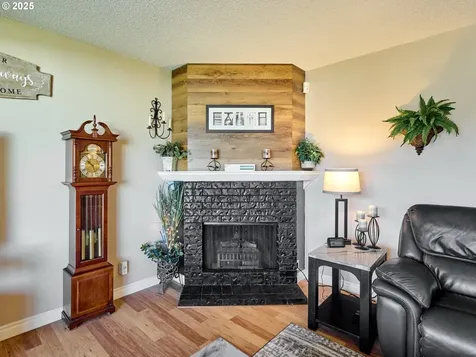 3071 Greenbrook Court NE Salem OR 97305