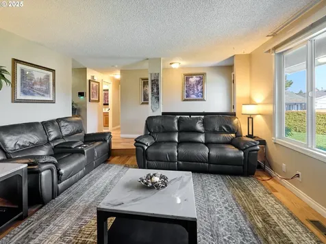 3071 Greenbrook Court NE Salem OR 97305