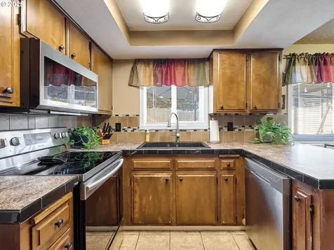 3071 Greenbrook Court NE Salem OR 97305
