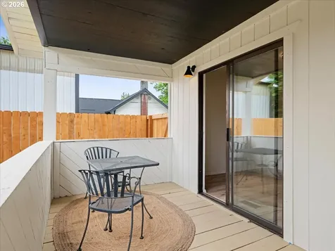 411 S 1st Street Silverton OR 97381