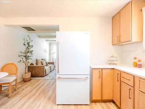 411 S 1st Street Silverton OR 97381