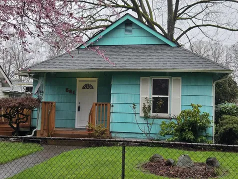 561 15th Avenue Longview WA 98632