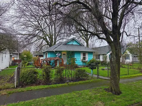 561 15th Avenue Longview WA 98632