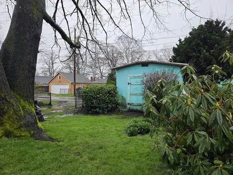 561 15th Avenue Longview WA 98632