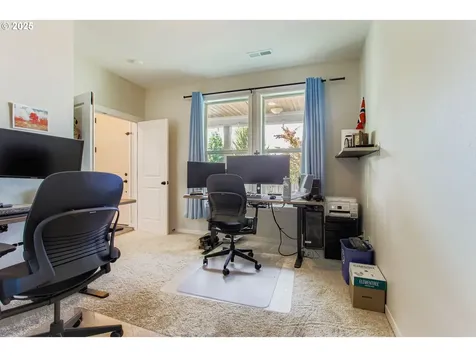 2025 E 9th Street La Center WA 98629