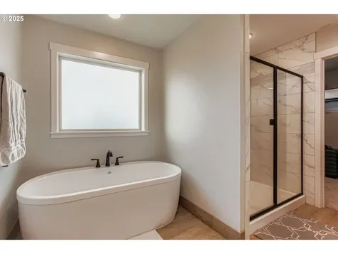 2025 E 9th Street La Center WA 98629