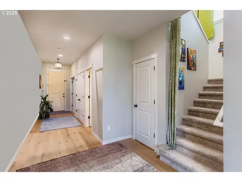 2025 E 9th Street La Center WA 98629