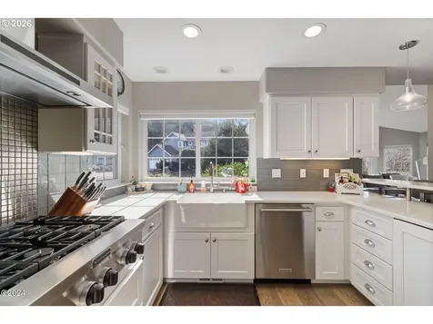 465 SW Edgewater Depoe Bay OR 97341