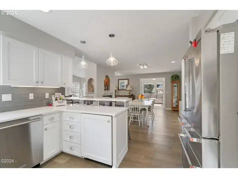 465 SW Edgewater Depoe Bay OR 97341