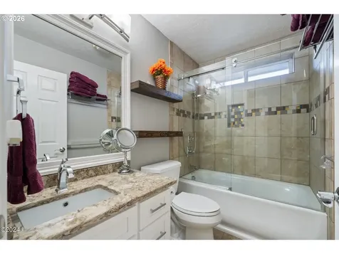 465 SW Edgewater Depoe Bay OR 97341