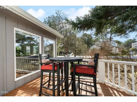 465 SW Edgewater Depoe Bay OR 97341