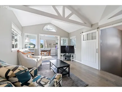 465 SW Edgewater Depoe Bay OR 97341