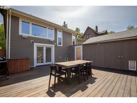 2839 NW Savier Street Portland OR 97210