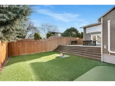 2839 NW Savier Street Portland OR 97210