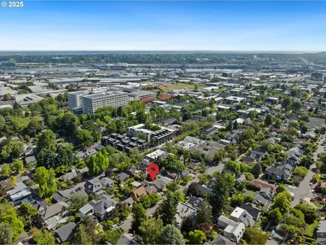 2839 NW Savier Street Portland OR 97210