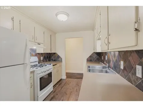 411 Oak Street Woodburn OR 97071