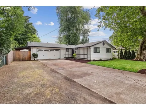 411 Oak Street Woodburn OR 97071