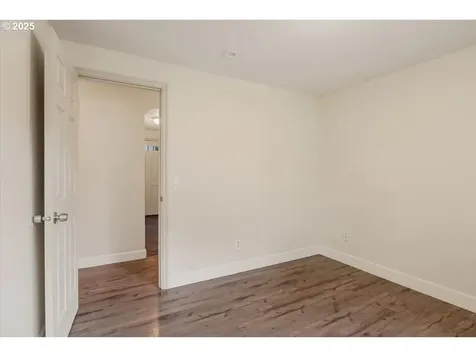 411 Oak Street Woodburn OR 97071