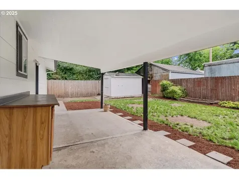 411 Oak Street Woodburn OR 97071