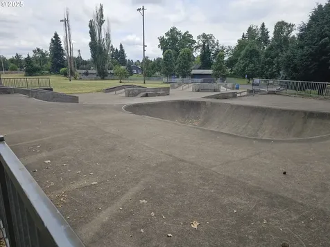 411 Oak Street Woodburn OR 97071