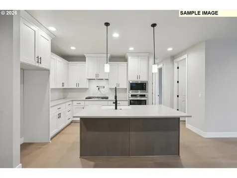18707 NE 41st Place Vancouver WA 98686