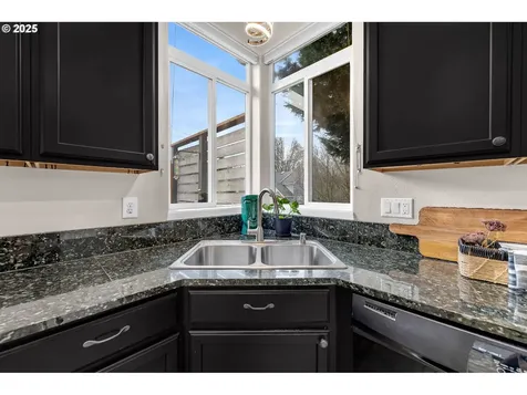 15705 NE 19th Avenue Vancouver WA 98686