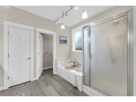 15705 NE 19th Avenue Vancouver WA 98686