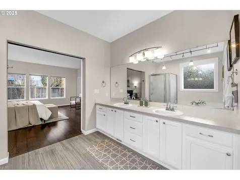 15705 NE 19th Avenue Vancouver WA 98686