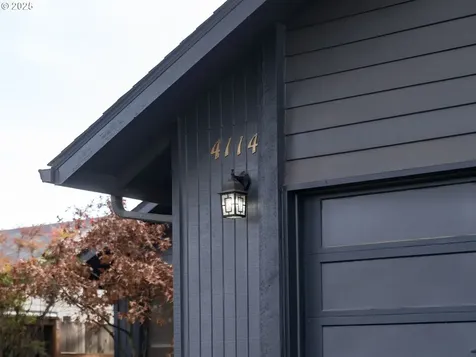 4114 Jessen Drive Eugene OR 97402
